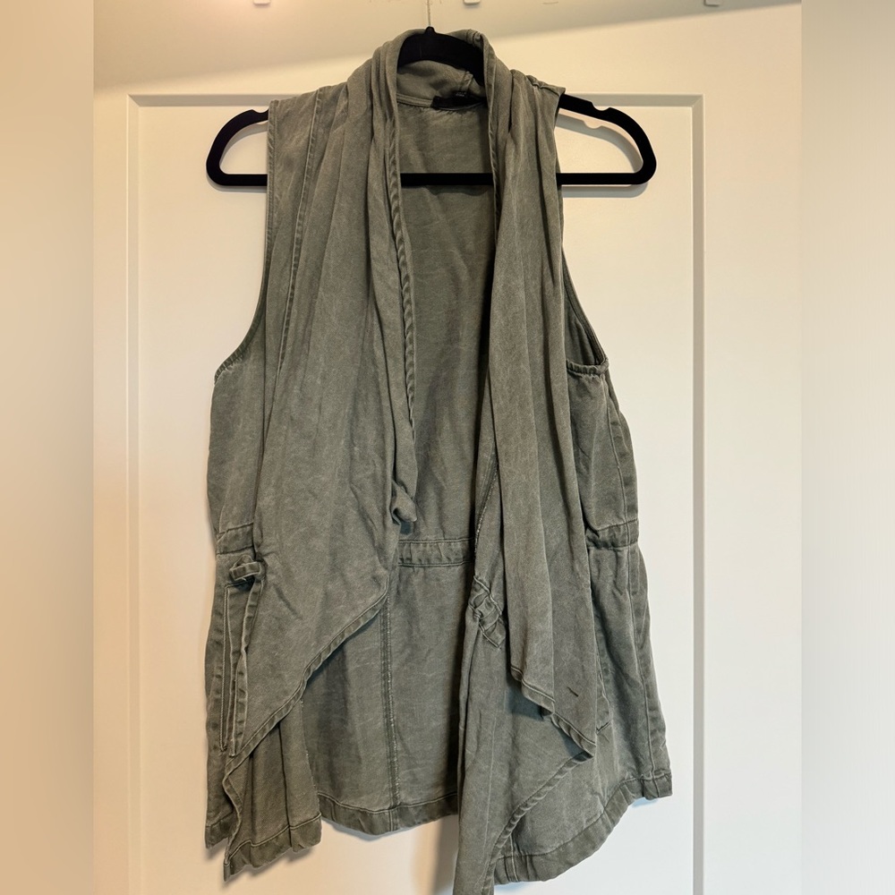 Olive Green ‘Washed Out’ Style Zipper Vest